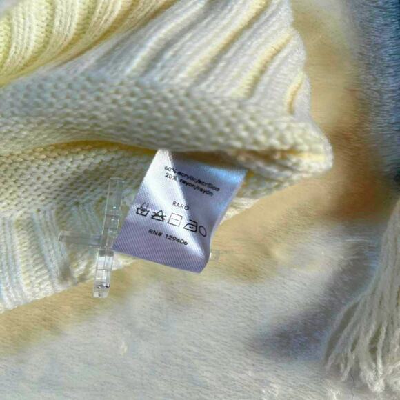 Venus Cold Shoulder Turtleneck Sweater Womens Bell Sleeves w/Fringe Ivory Size S - Picture 6 of 8